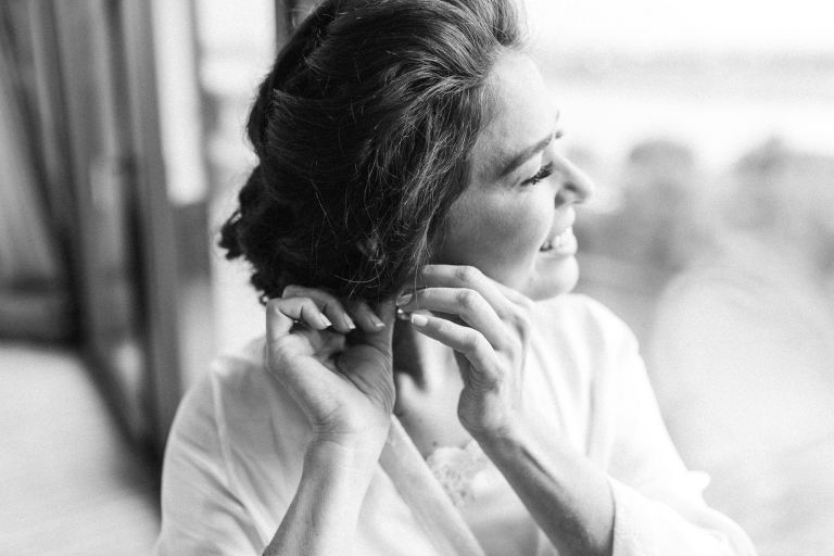 Hyatt Hotel Düsseldorf. Braut Getting Ready. Brautkleid und Braut.