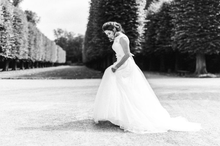 Trauung im Schloss Benrath Düsseldorf. Braut und Bräutigam.
Park Anlage und Garten