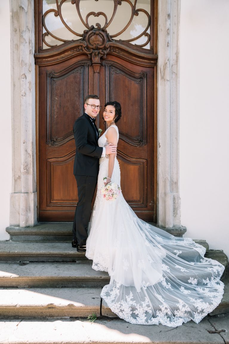 Brautkleid von Stella York 
Anzug von Hugo Boss